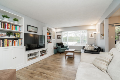 Kitchen Island Photo of 11200 Cambie Road, Richmond, BC