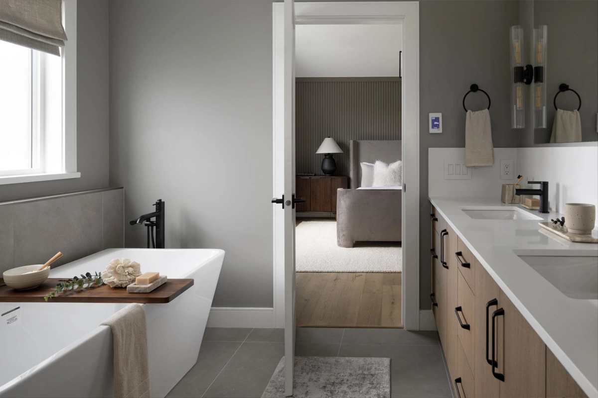 Guest Bathroom Photo of 7485 197a Street, Langley, BC