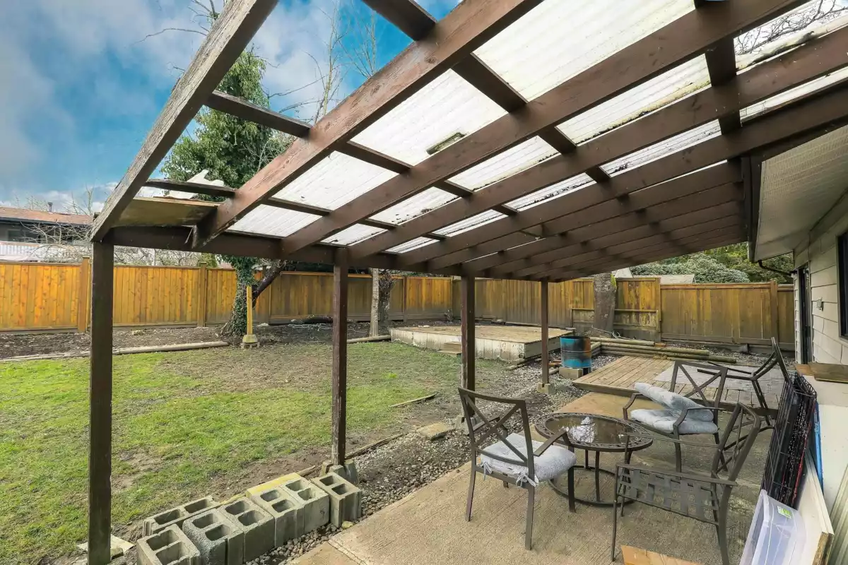 Breakfast Nook Photo of 6091 172 Street, Surrey, BC