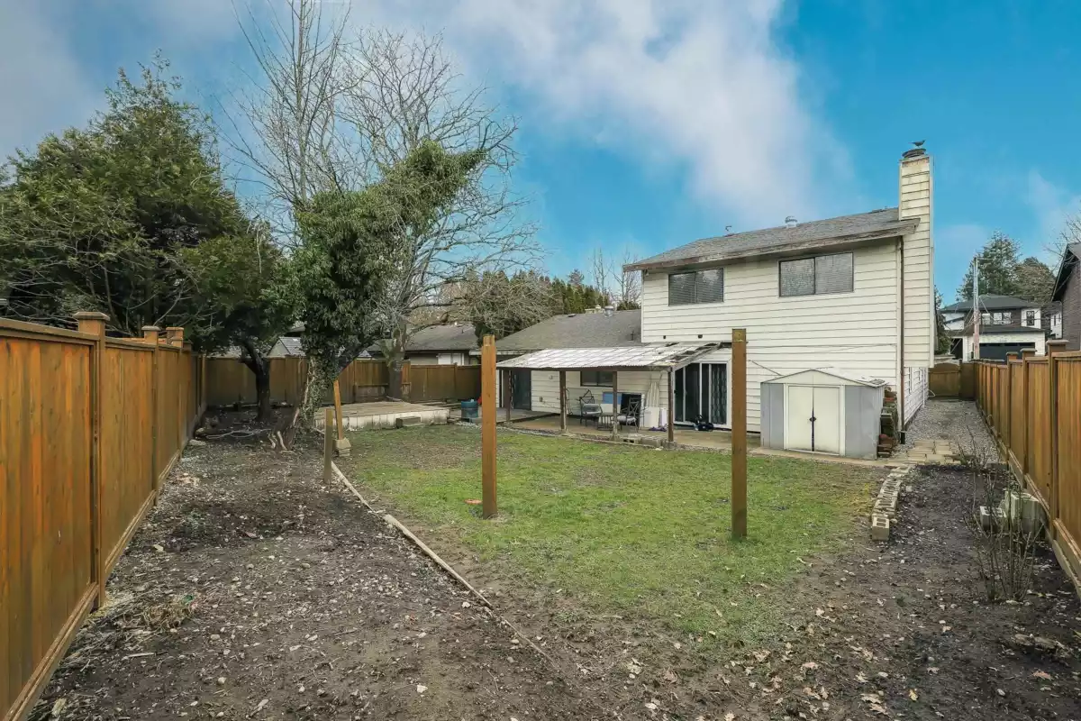 Kitchen Island Photo of 6091 172 Street, Surrey, BC
