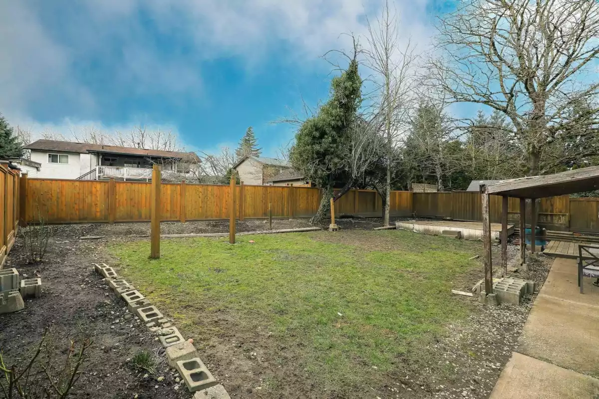 Kitchen Photo of 6091 172 Street, Surrey, BC