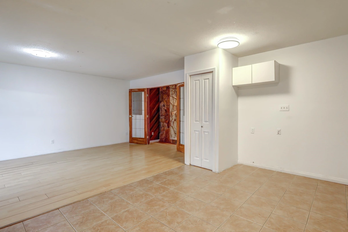 Laundry Room Photo of 6091 172 Street, Surrey, BC