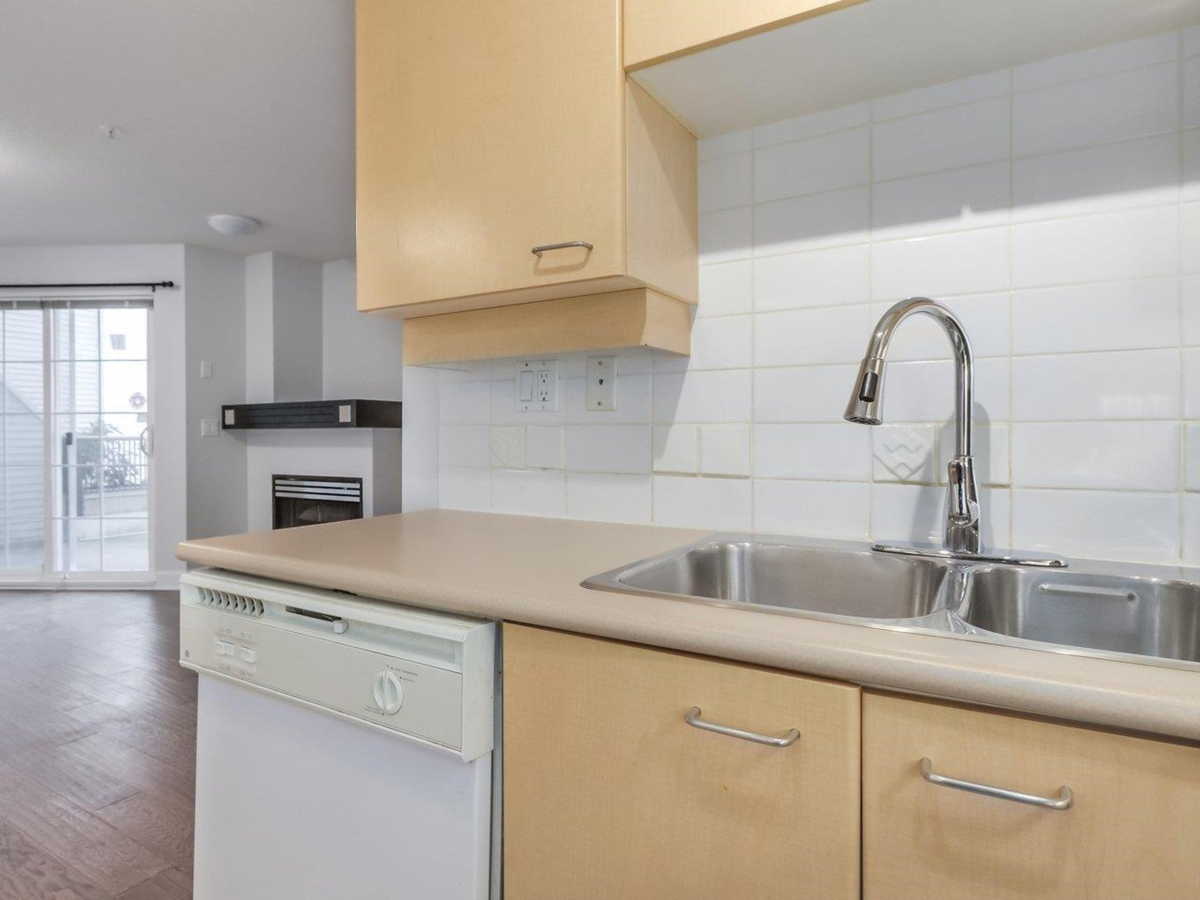 Bedroom 4 Photo of 213 1989 Dunbar Street, Vancouver, BC