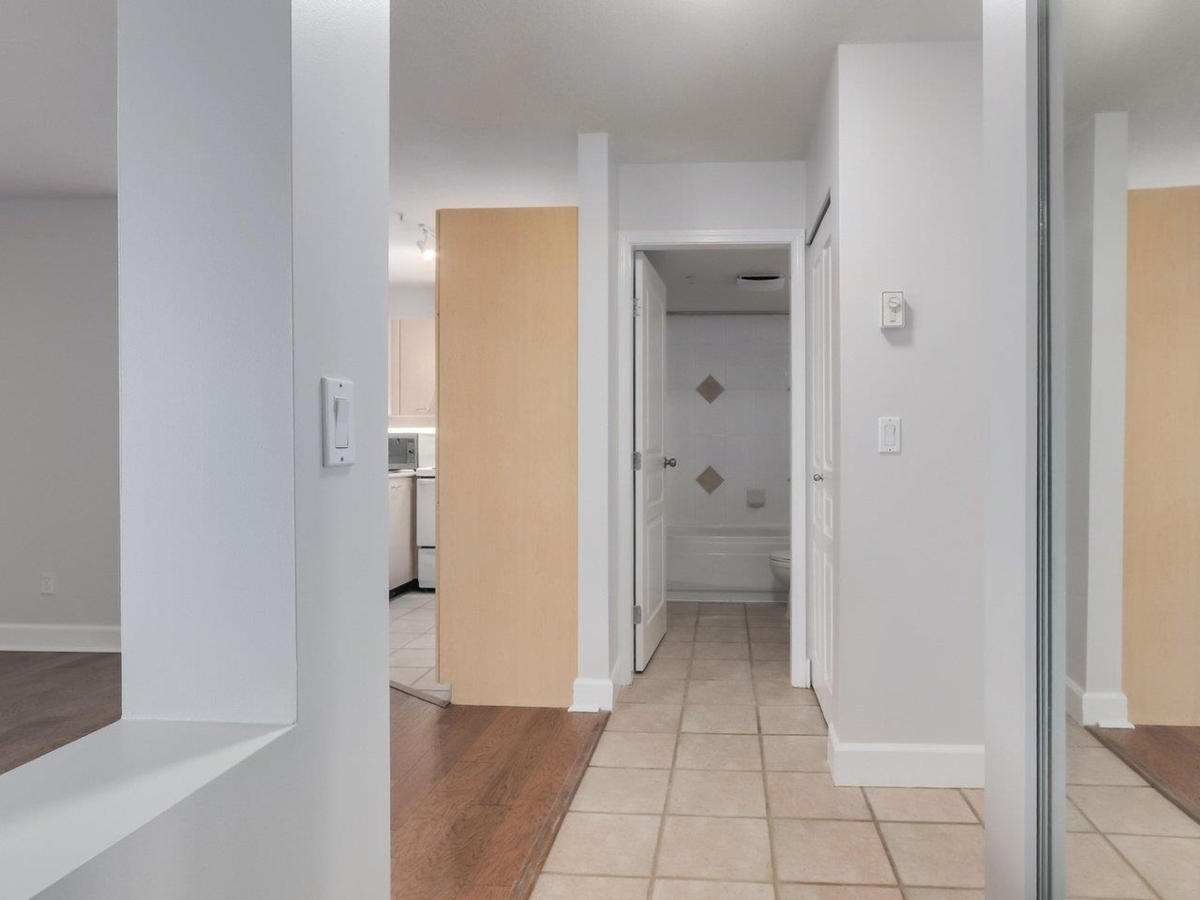 Laundry Room Photo of 213 1989 Dunbar Street, Vancouver, BC