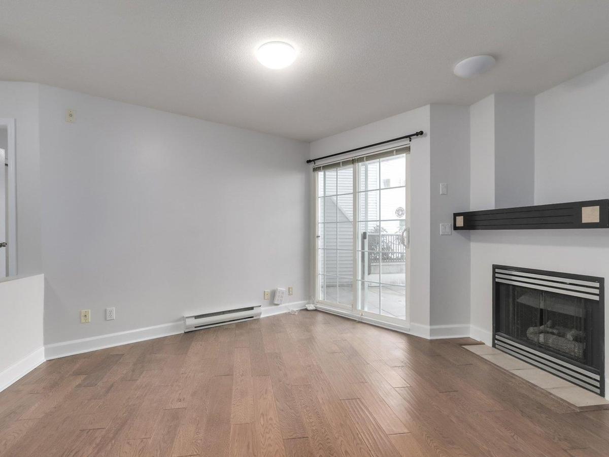 Mudroom Photo of 213 1989 Dunbar Street, Vancouver, BC