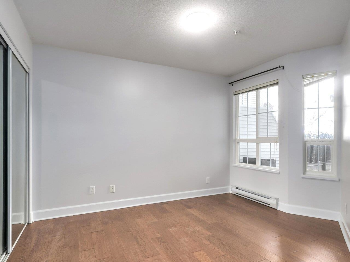 Powder Room Photo of 213 1989 Dunbar Street, Vancouver, BC
