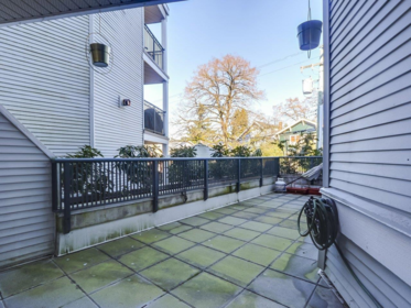 213 1989 Dunbar Street, Vancouver, BC