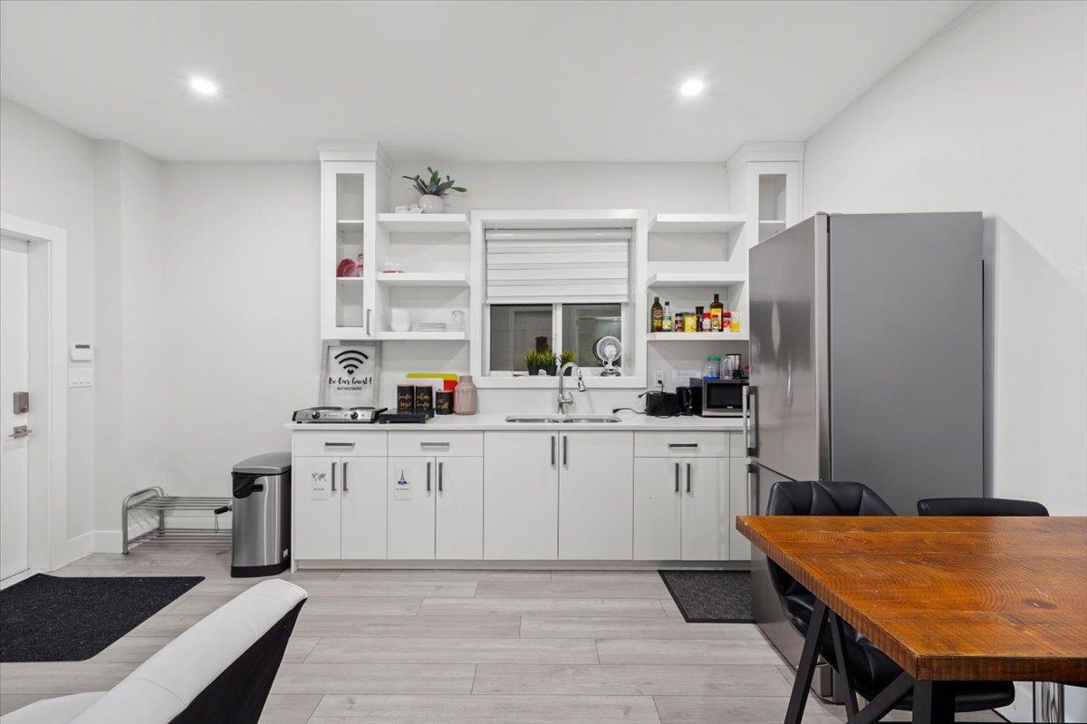 Hot Tub / Spa Photo of 1041 Stewart Avenue, Coquitlam, BC