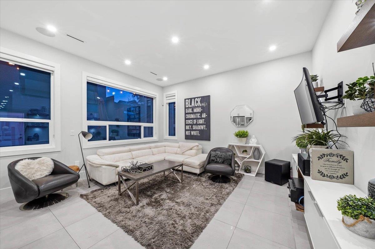 Primary Bathroom Photo of 1041 Stewart Avenue, Coquitlam, BC