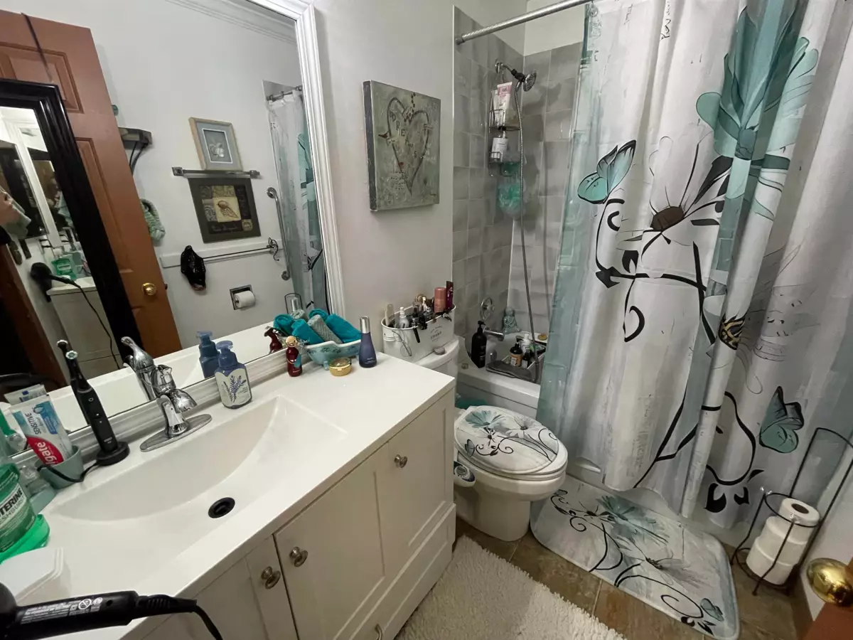 Basement Recreation Room Photo of 302 46005 Bole Avenue, Chilliwack, BC