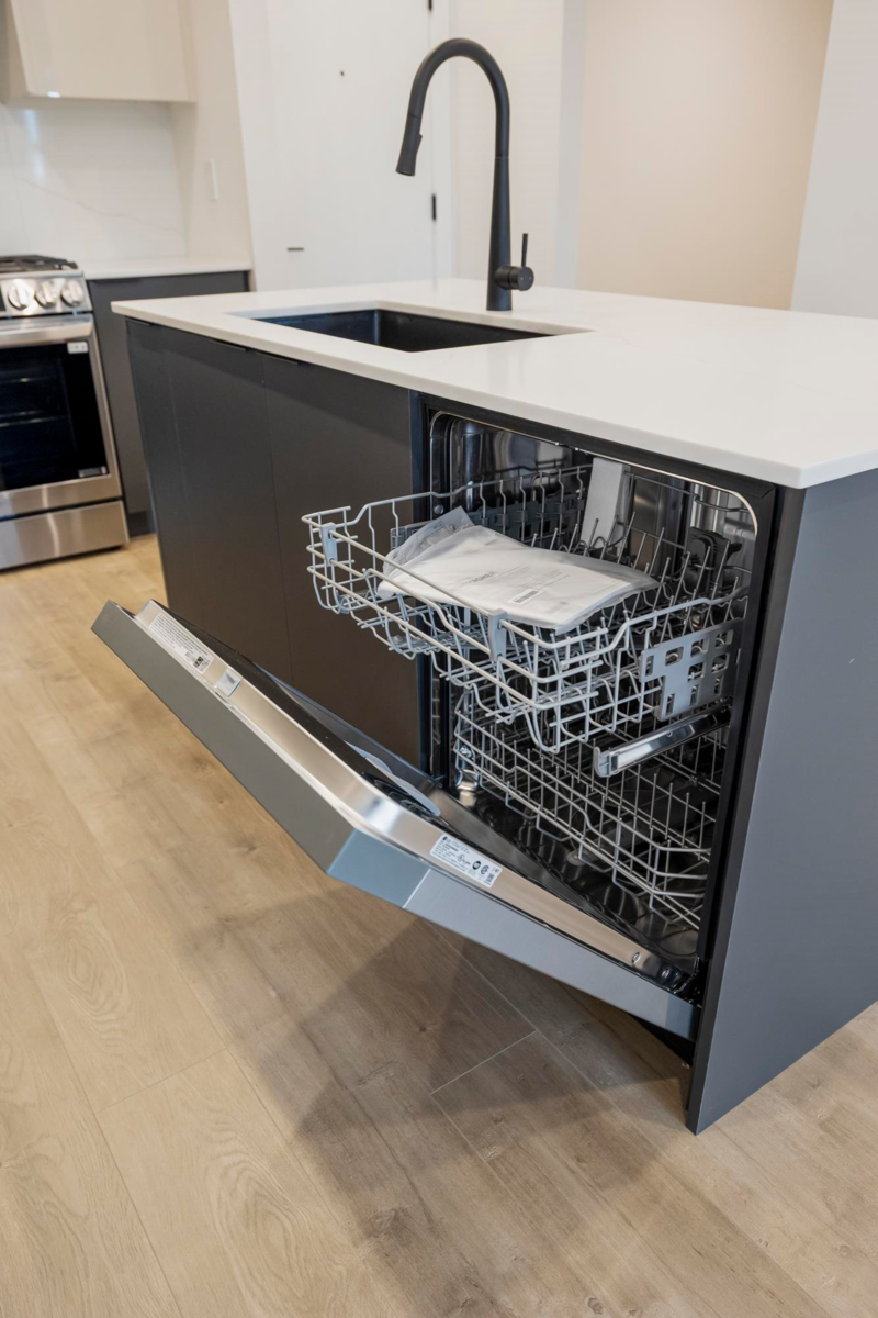 Breakfast Nook Photo of 407 15353 17 Avenue, Surrey, BC