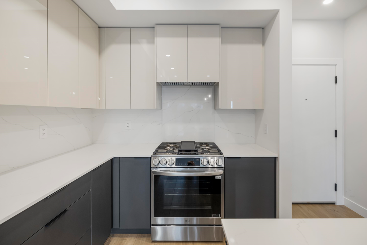 Pantry Photo of 407 15353 17 Avenue, Surrey, BC