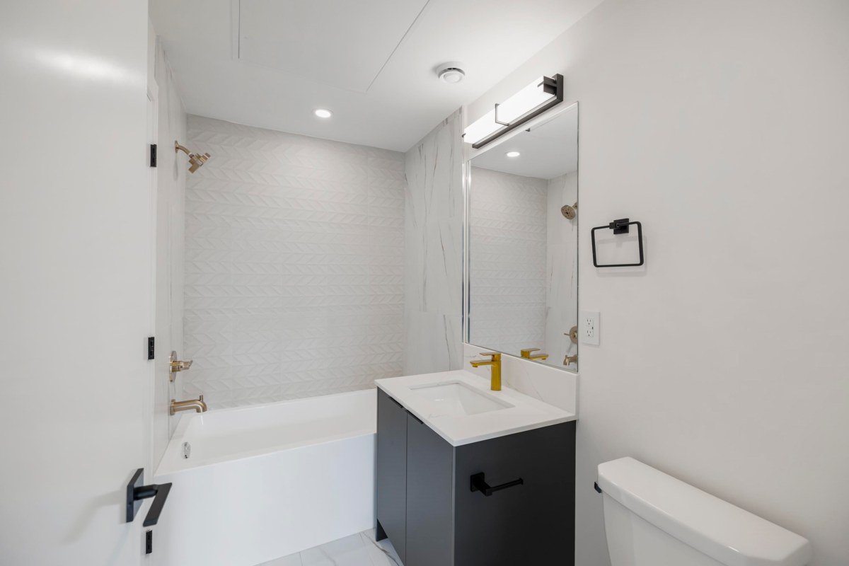 Walk-In Closet Photo of 407 15353 17 Avenue, Surrey, BC