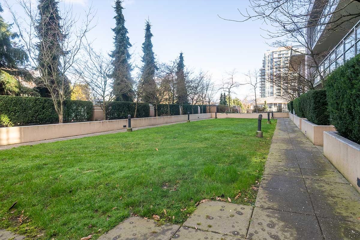Powder Room Photo of 407 280 Ross Drive, New Westminster, BC