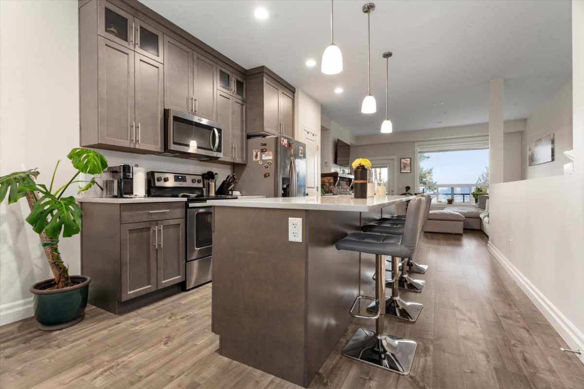 Breakfast Nook Photo of 123 6026 Lindeman Street, Chilliwack, BC