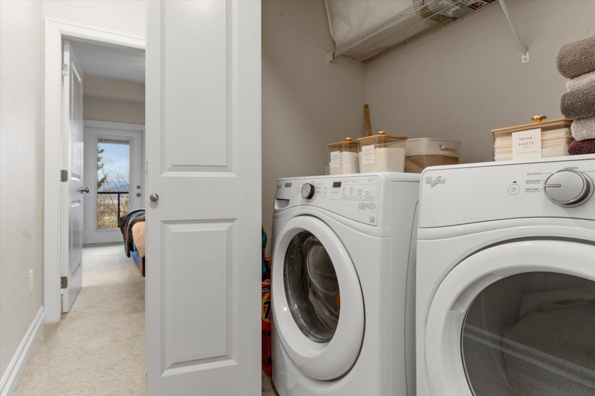 Entry Foyer Photo of 123 6026 Lindeman Street, Chilliwack, BC