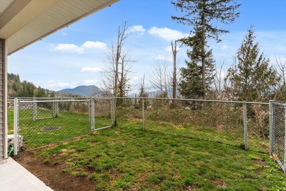 Garage Interior Photo of 123 6026 Lindeman Street, Chilliwack, BC