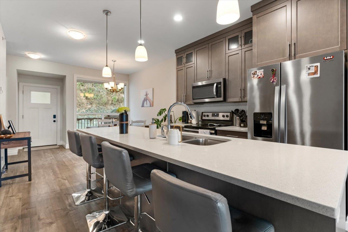 Primary Bathroom Photo of 123 6026 Lindeman Street, Chilliwack, BC