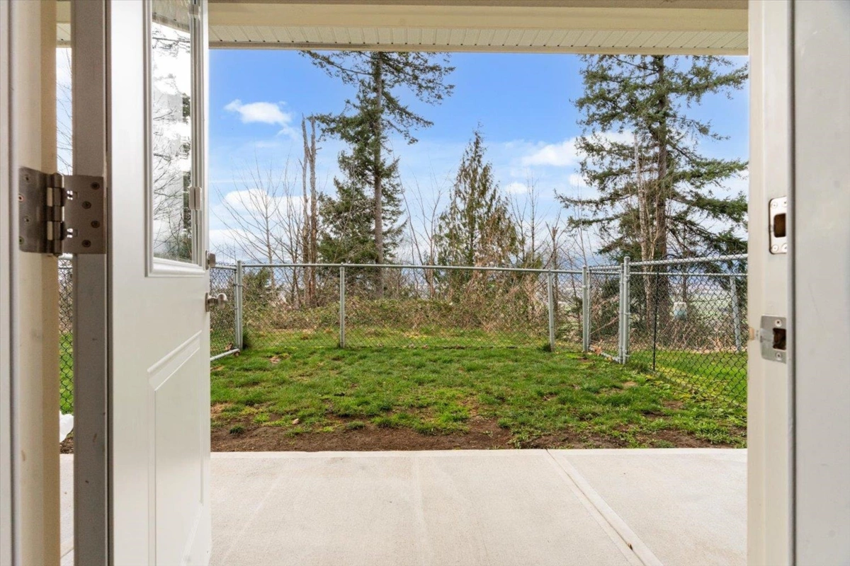 Staircase Photo of 123 6026 Lindeman Street, Chilliwack, BC