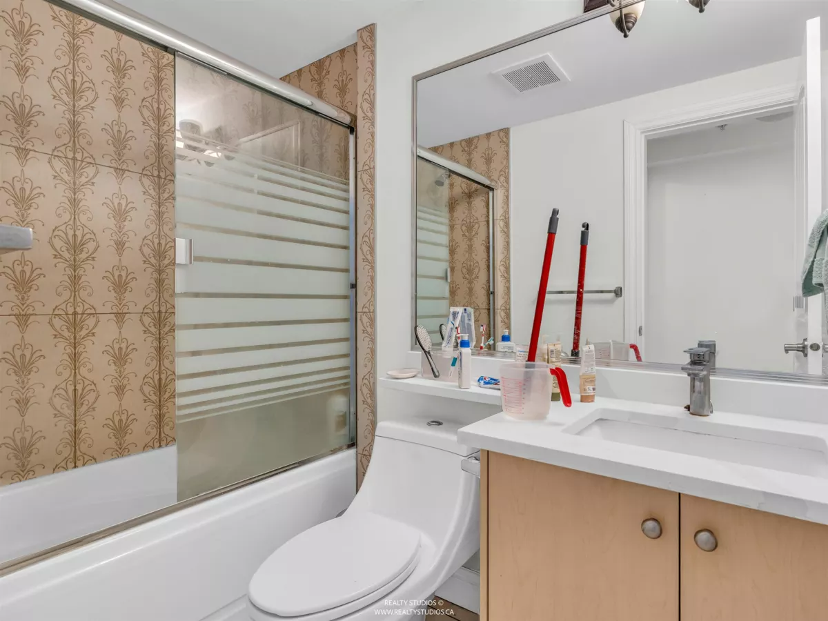 Backyard Photo of 6387 Prince Albert Street, Vancouver, BC