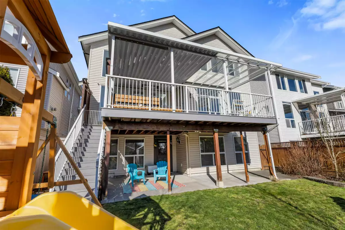 Outdoor Kitchen Photo of 20518 67b Avenue, Langley, BC