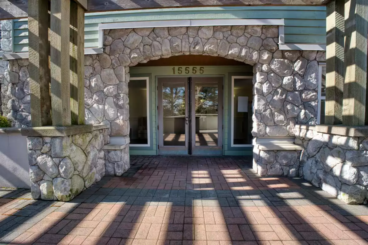 Garden / Landscaping Photo of 411 15555 16 Avenue, Surrey, BC