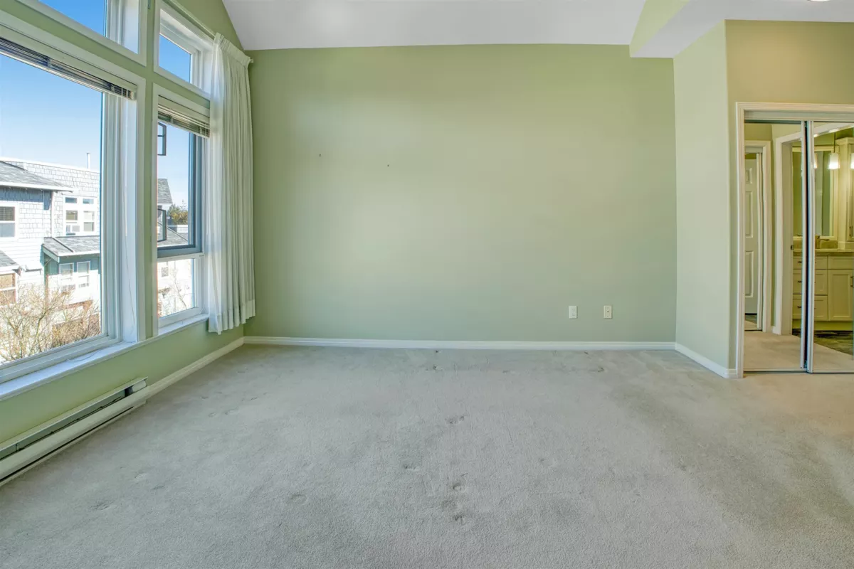 Guest Bathroom Photo of 411 15555 16 Avenue, Surrey, BC