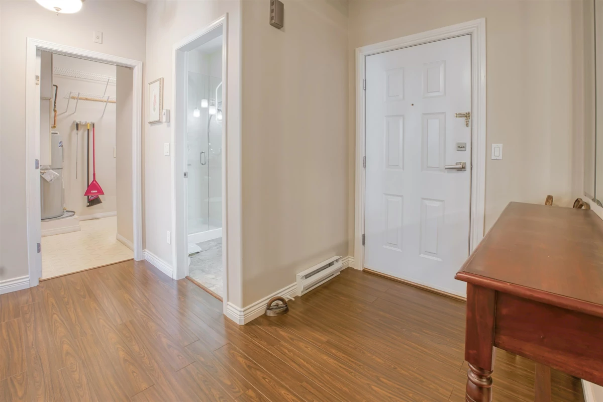 Laundry Room Photo of 411 15555 16 Avenue, Surrey, BC