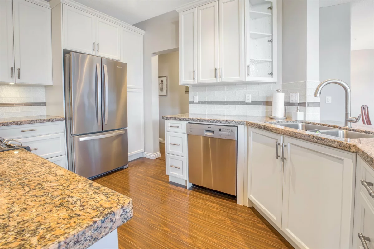 Living Room Photo of 411 15555 16 Avenue, Surrey, BC