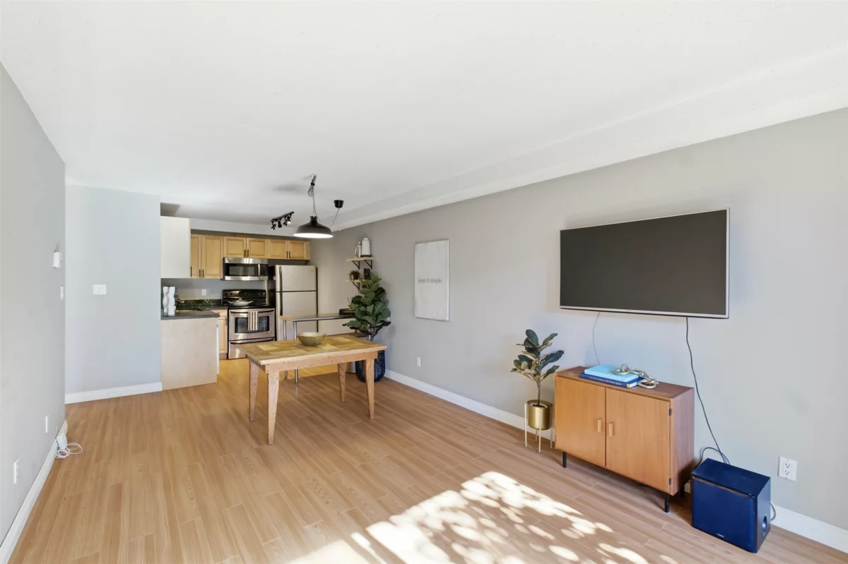 Dining Area Photo of 108 251 W 4th Street, North Vancouver, BC