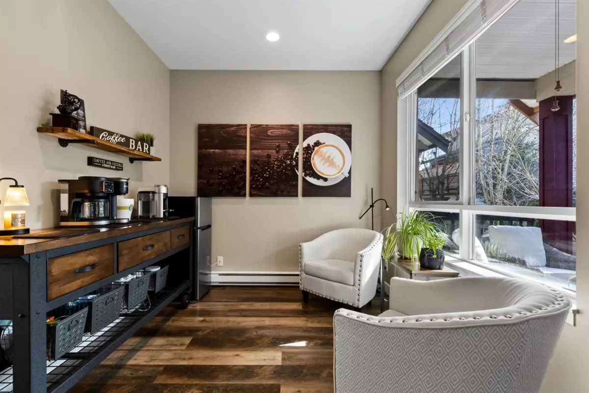 Kitchen Photo of 12 16772 61 Avenue, Surrey, BC