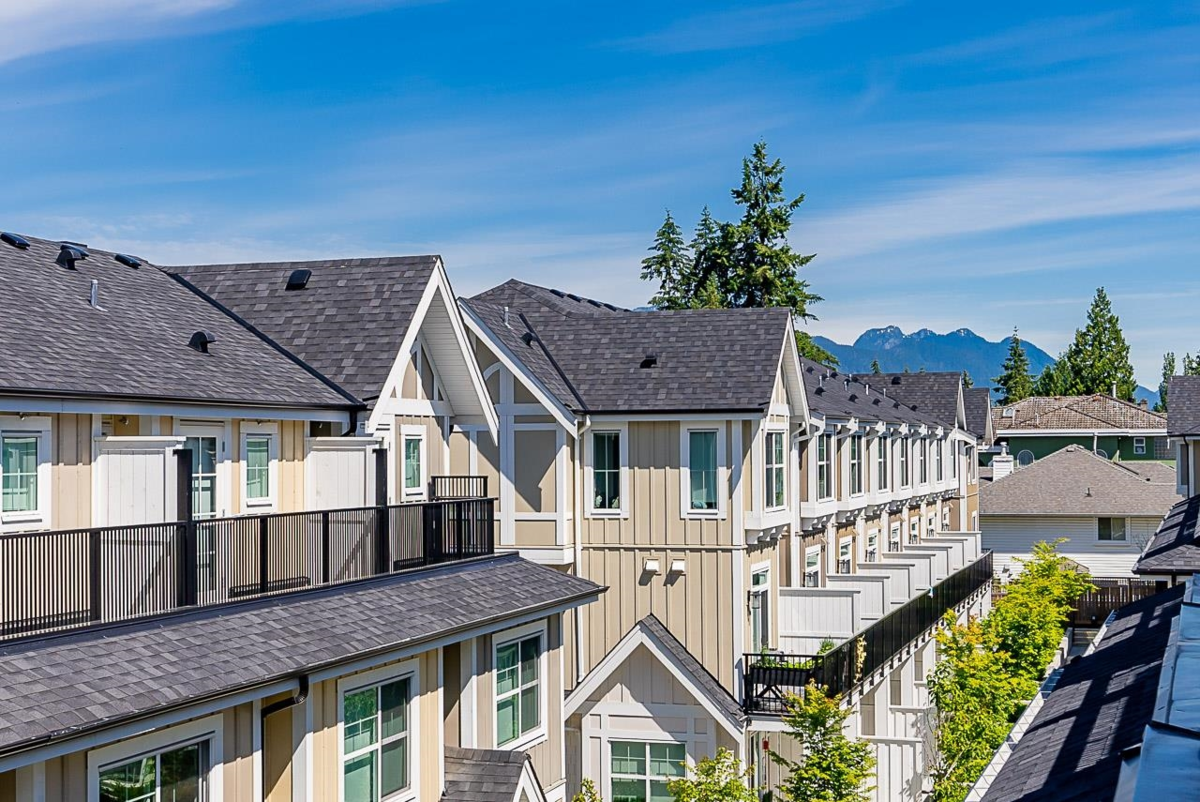 Hallway Photo of 120 707 Robinson Street, Coquitlam, BC