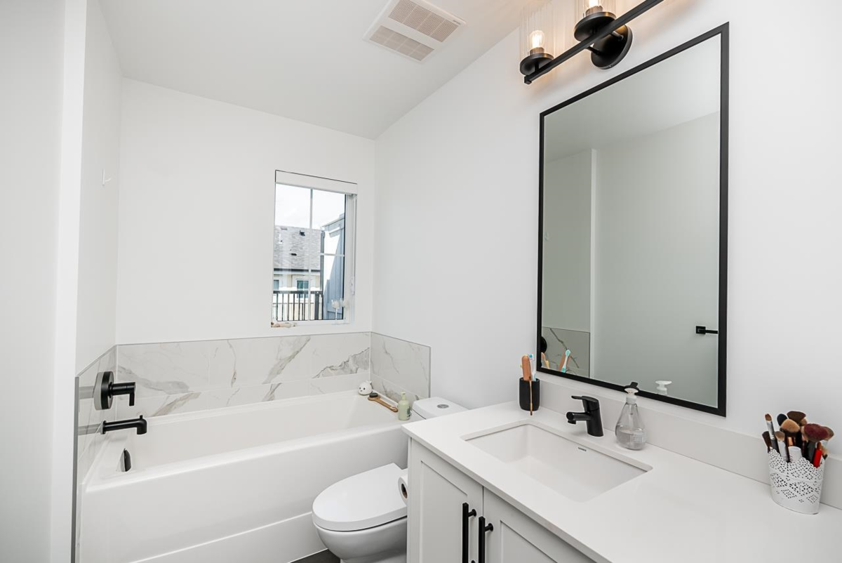 Laundry Room Photo of 120 707 Robinson Street, Coquitlam, BC