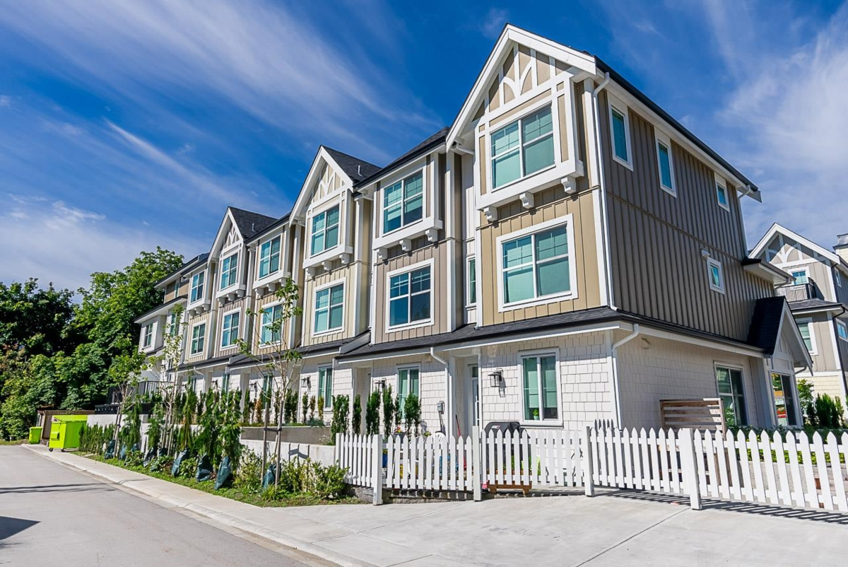 Outdoor Patio Photo of 120 707 Robinson Street, Coquitlam, BC