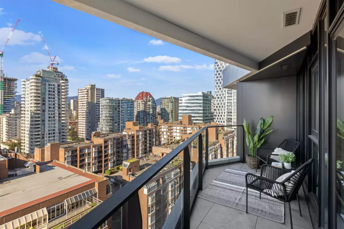 Family Room Photo of 1504 889 Pacific Street, Vancouver, BC