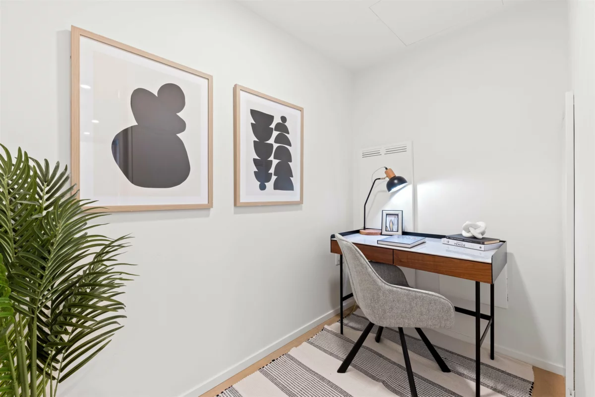 Walk-In Closet Photo of 1504 889 Pacific Street, Vancouver, BC