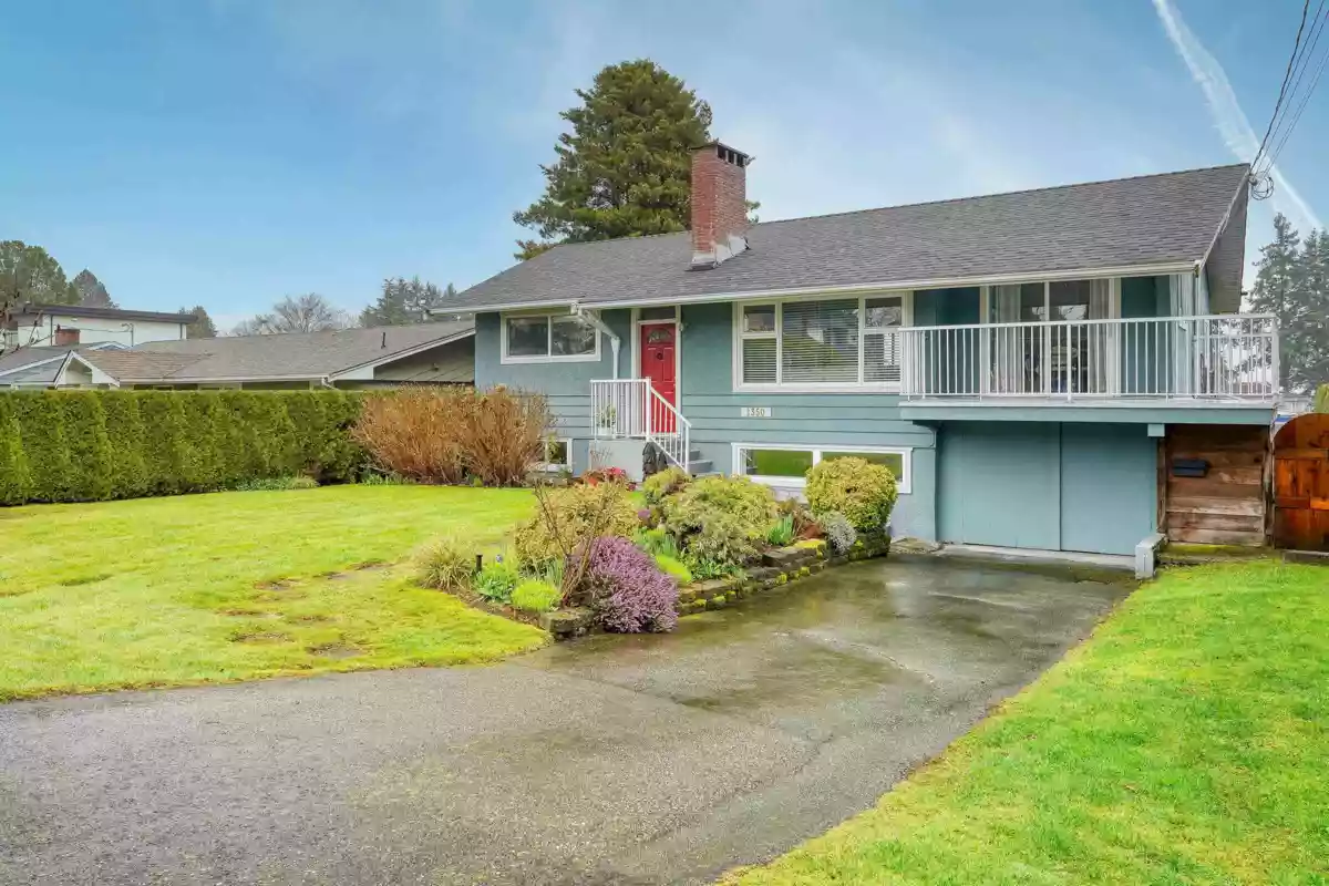 Exterior Front Photo of 1350 Finlay Street, White Rock, BC