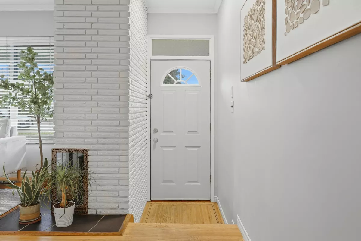 Family Room Photo of 1350 Finlay Street, White Rock, BC