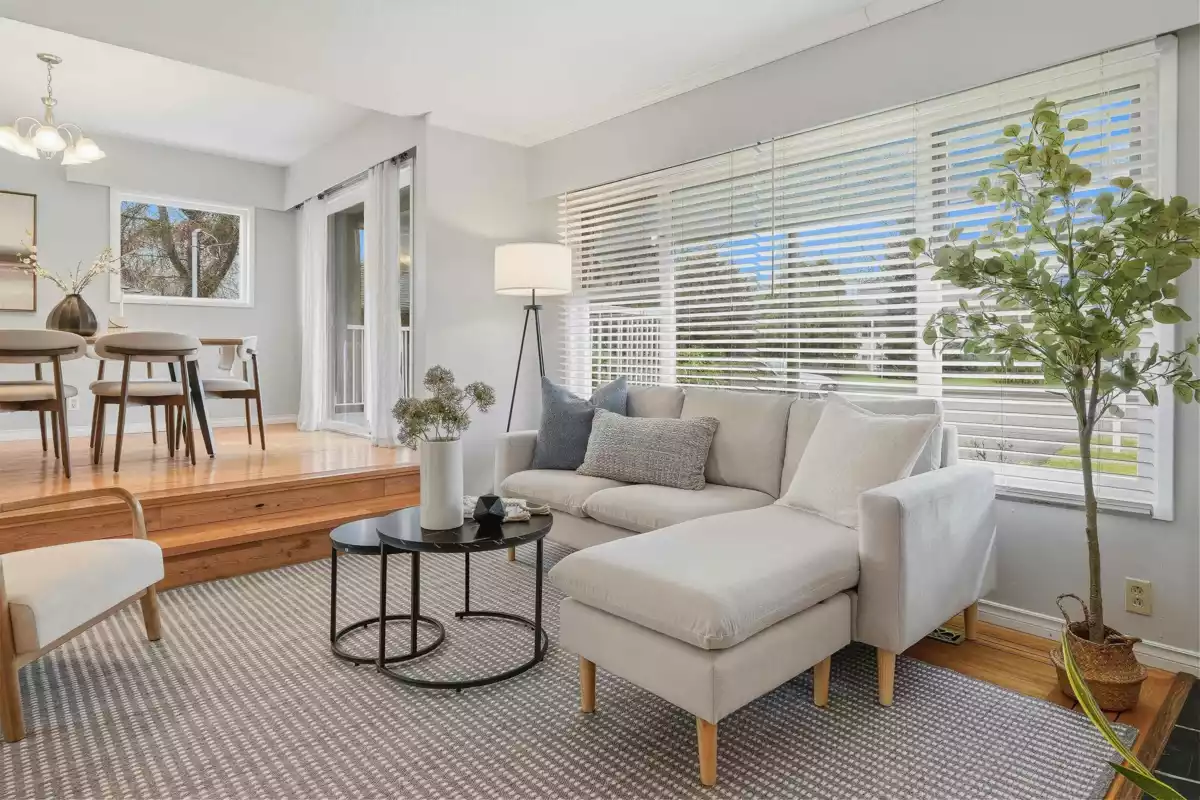 Living Room Photo of 1350 Finlay Street, White Rock, BC