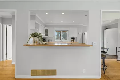 Breakfast Nook Photo of 1350 Finlay Street, White Rock, BC