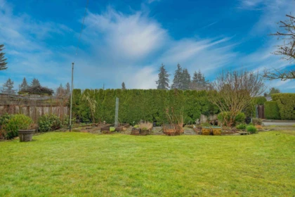 Front Yard Photo of 1350 Finlay Street, White Rock, BC