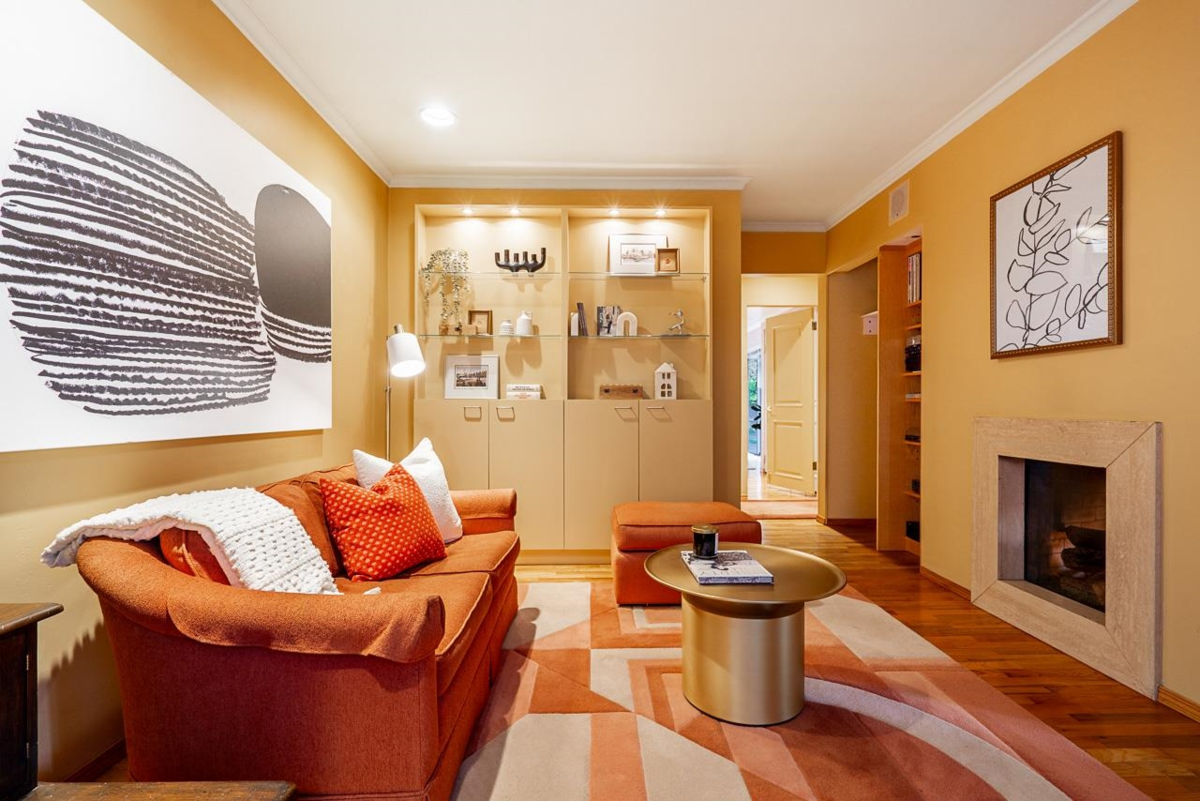 Breakfast Nook Photo of 4695 Mapleridge Drive, North Vancouver, BC