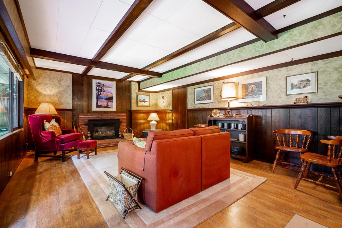 Garage Interior Photo of 4695 Mapleridge Drive, North Vancouver, BC
