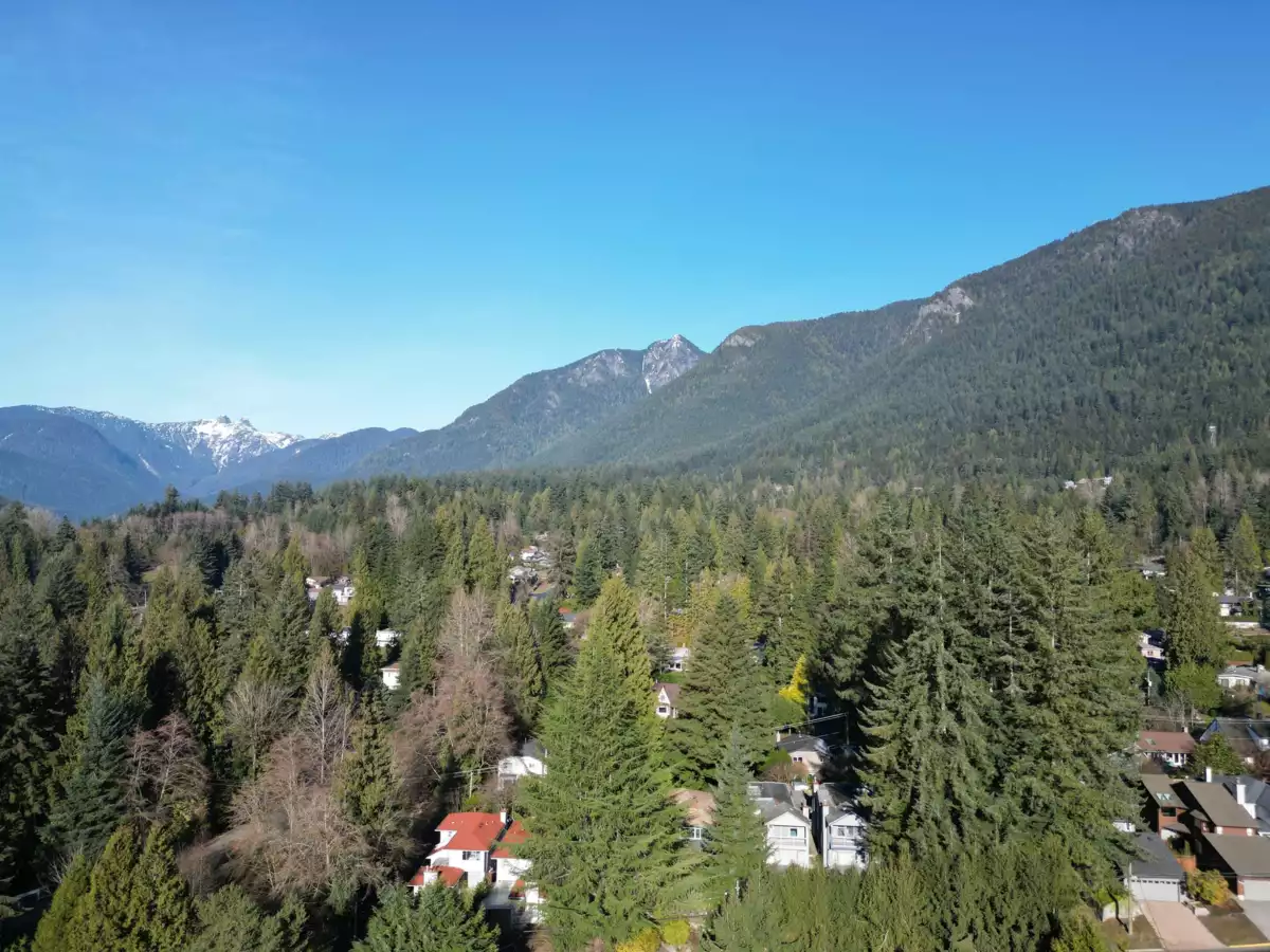 Hot Tub / Spa Photo of 4695 Mapleridge Drive, North Vancouver, BC