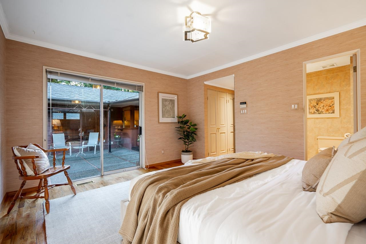 Office / Den Photo of 4695 Mapleridge Drive, North Vancouver, BC