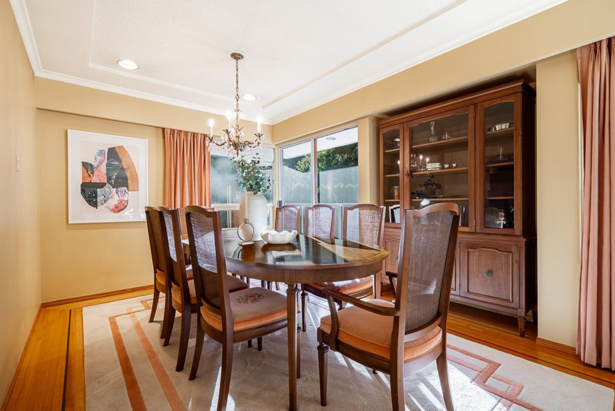 Primary Bathroom Photo of 4695 Mapleridge Drive, North Vancouver, BC