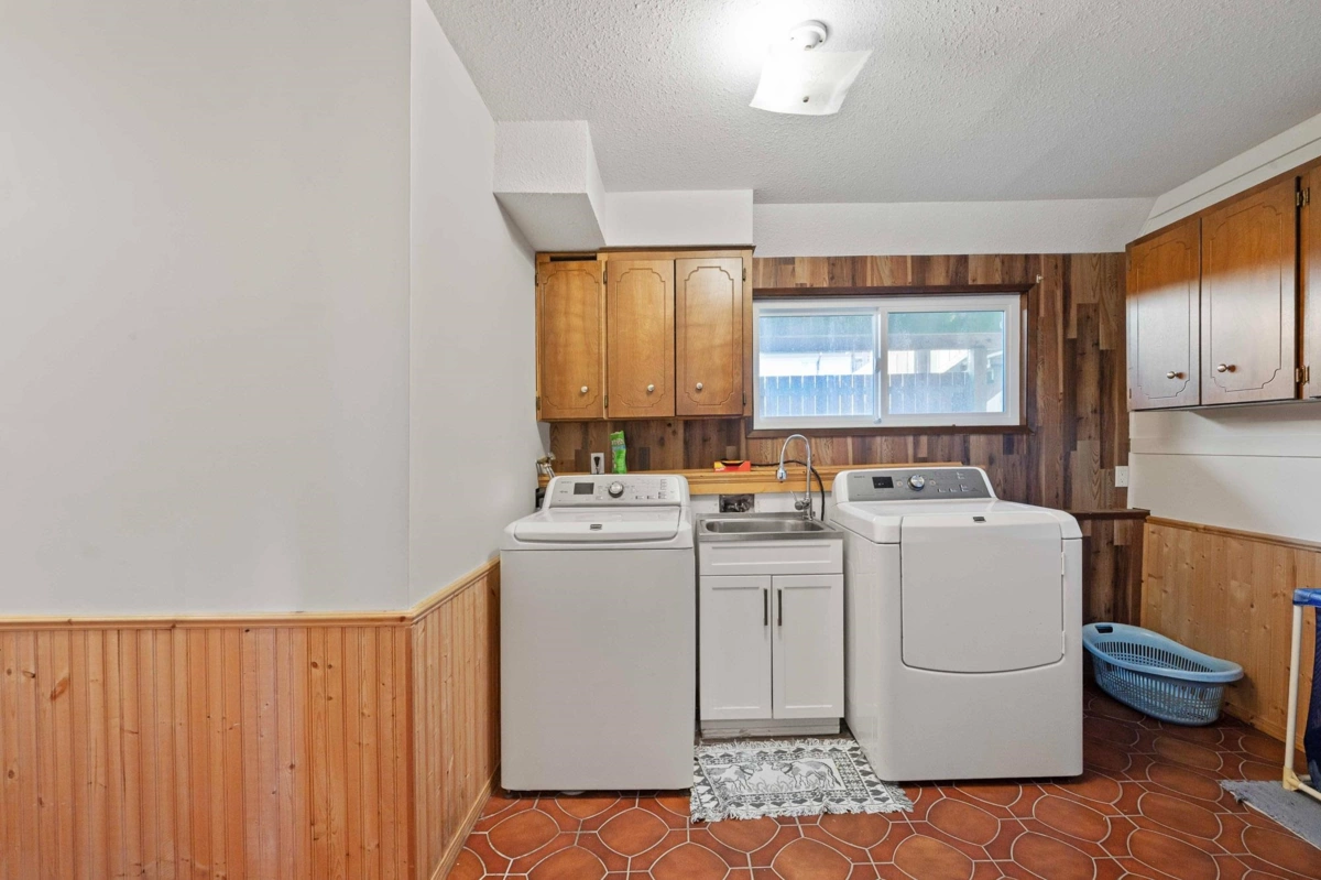 Backyard Photo of 2096 Martens Street, Abbotsford, BC