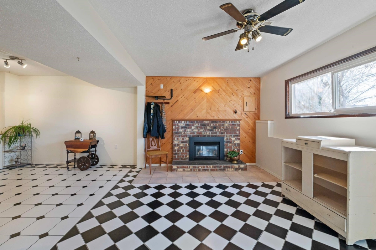 Outdoor Deck Photo of 2096 Martens Street, Abbotsford, BC