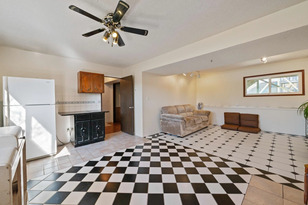 Outdoor Patio Photo of 2096 Martens Street, Abbotsford, BC