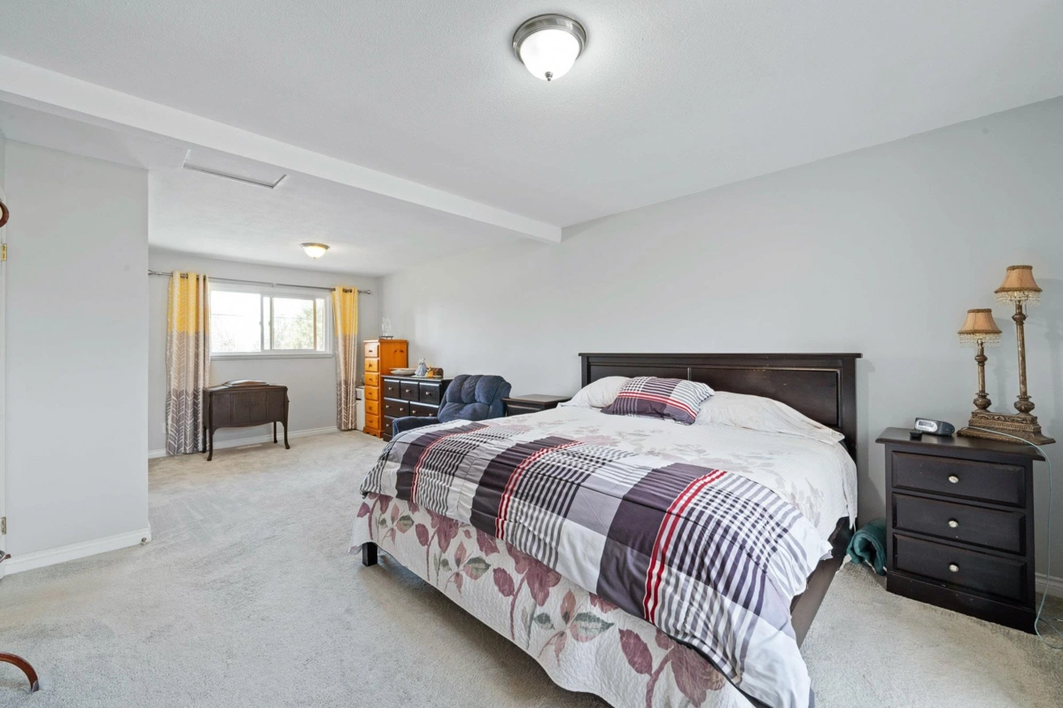 Powder Room Photo of 2096 Martens Street, Abbotsford, BC